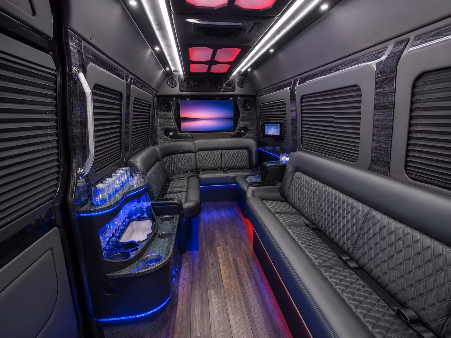 buses to skyla credit union amphitheatre and the fillmore charlotte