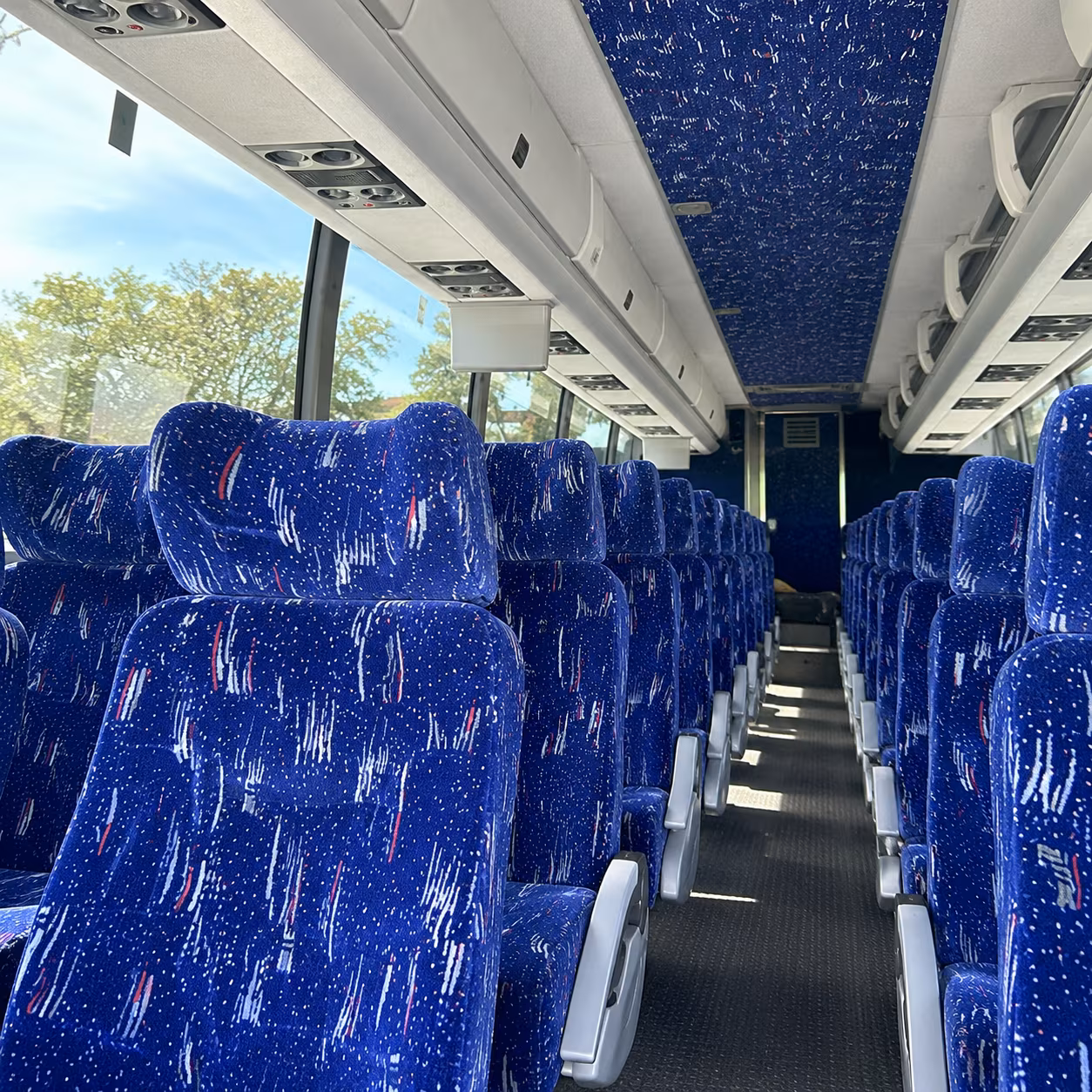 charter buses to spectrum center concerts in uptown charlotte